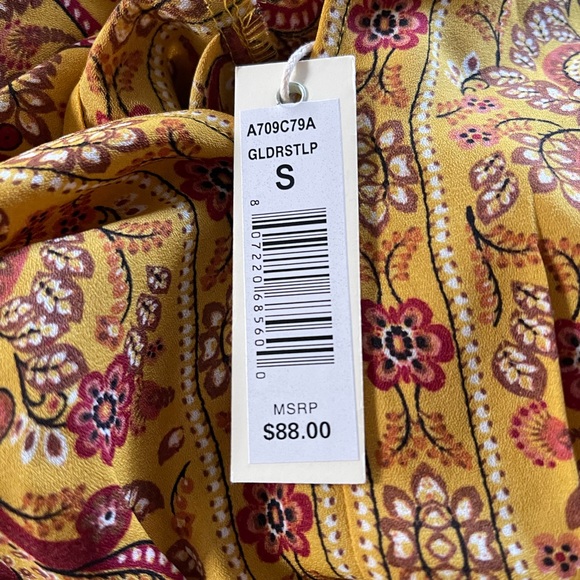 NEW WITH TAGS. Max Studio Crepe 3/4 Sleeve Tie Front Blouse size small-Medium - Picture 8 of 8